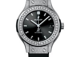 Hublot Classic Fusion 565.NX.1470.RX.1604 (2025) - Black dial 38 mm Titanium case