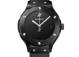 Hublot Classic Fusion 565.CX.1270.RX.MDM (2024) - Black dial 38 mm Ceramic case