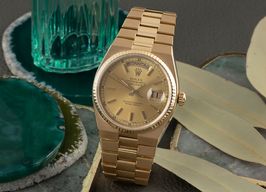 Rolex Day-Date Oysterquartz 19018 (1982) - 36 mm Yellow Gold case