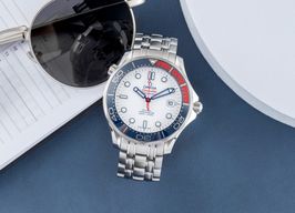 Omega Seamaster Diver 300 M 212.32.41.20.04.001 (Onbekend (willekeurig serienummer)) - Wit wijzerplaat 41mm Staal