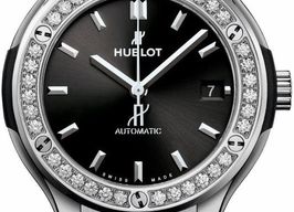 Hublot Classic Fusion 565.NX.1470.RX.1204 (2025) - Black dial 38 mm Titanium case