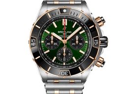 Breitling Chronomat UB0136251L1U1 (2025) - Green dial 44 mm Gold/Steel case