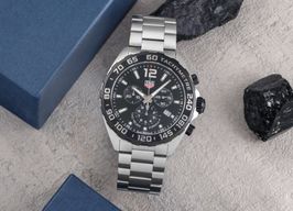 TAG Heuer Formula 1 Quartz CAZ1010.BA0842 (Unknown (random serial)) - Black dial 43 mm Steel case