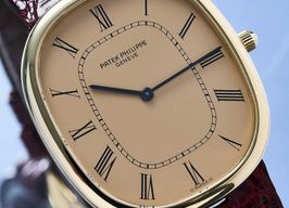 Patek Philippe Golden Ellipse 3738 (1991) - Champagne wijzerplaat 35mm Geelgoud