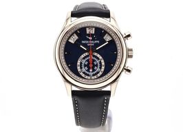 Patek Philippe Annual Calendar Chronograph 5960/01G-001 (Unknown (random serial)) - Blue dial 41 mm White Gold case