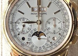 Patek Philippe Perpetual Calendar Chronograph 5270J-001 (2023) - 41mm Geelgoud