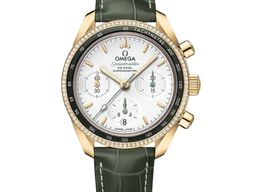 Omega Speedmaster 324.68.38.50.02.004 (2026) - Silver dial 38 mm Yellow Gold case