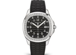 Patek Philippe Aquanaut 5267/200A-001 (2025) - Black dial 39 mm Steel case