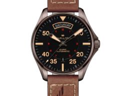 Hamilton Khaki Pilot Day Date H64605531 (2025) - Zwart wijzerplaat 42mm Staal