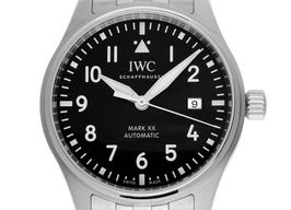 IWC Pilot Mark IW328202 (2023) - Zwart wijzerplaat 40mm Staal