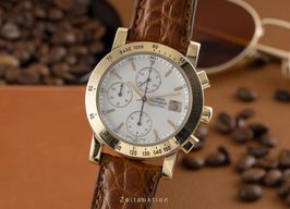 Girard-Perregaux Unknown 1010 (Unknown (random serial)) - White dial 39 mm Yellow Gold case
