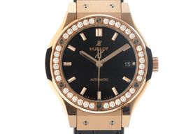 Hublot Classic Fusion 565.OX.1480.RX.1204 (2022) - Zwart wijzerplaat 38mm Roségoud