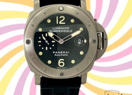 Panerai Luminor Submersible PAM00025 (1999) - Black dial 44 mm Titanium case