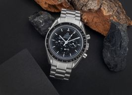 Omega Speedmaster Professional Moonwatch 3570.50.00 (Unknown (random serial)) - Black dial 42 mm Steel case