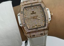 Hublot Spirit of Big Bang 665.OE.9010.LR.1604 (2024) - Goud wijzerplaat 39mm Roségoud