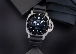 Panerai Luminor Submersible PAM01683 (2022) - Zwart wijzerplaat 42mm Staal