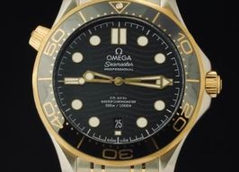 Omega Seamaster Diver 300 M 210.20.42.20.01.002 (2022) - Black dial 42 mm Gold/Steel case