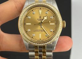 Tudor Black Bay S&G 79673 (2024) - Champagne wijzerplaat 39mm Goud/Staal
