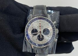 Breitling Navitimer 1 B01 Chronograph AB0138241G1P1 (2023) - Zilver wijzerplaat 43mm Staal