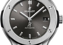 Hublot Classic Fusion Racing Grey 565.NX.7071.RX (2026) - Grijs wijzerplaat 38mm Titanium