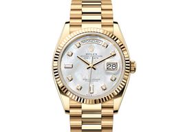Rolex Day-Date 36 128238-0011 (2024) - Pearl dial 36 mm Yellow Gold case