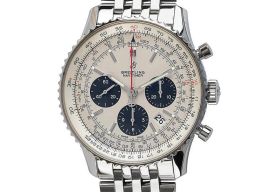 Breitling Navitimer 1 B01 Chronograph AB0121211G1A1 (2023) - Zilver wijzerplaat 43mm Staal