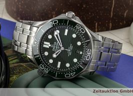 Omega Seamaster Diver 300 M 210.30.42.20.10.001 (Unknown (random serial)) - Green dial 42 mm Steel case