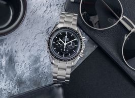 Omega Speedmaster Professional Moonwatch 311.30.42.30.01.005 (Unknown (random serial)) - Black dial 42 mm Steel case