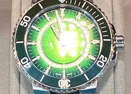 Oris Aquis Small Second 01 743 7734 4187-Set (Unknown (random serial)) - Green dial 44 mm Steel case