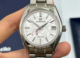 Grand Seiko Heritage Collection SBGA413 (2024) - Roze wijzerplaat 40mm Titanium