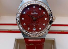 Omega Constellation 131.28.29.20.99.002 (2025) - Red dial 29 mm Steel case