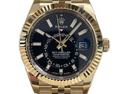 Rolex Sky-Dweller 336938 (2025) - Zwart wijzerplaat 42mm Geelgoud