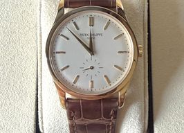 Patek Philippe Calatrava 5196J-001 (2015) - 37mm Geelgoud