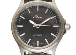 Sinn 556 556.0105 (2021) - Black dial 39 mm Steel case