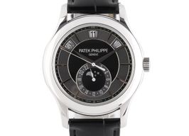 Patek Philippe Annual Calendar 5205G-010 (2012) - Black dial 40 mm White Gold case