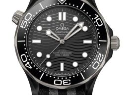 Omega Seamaster Diver 300 M 210.92.44.20.01.002 (2026) - Zwart wijzerplaat 44mm Keramiek