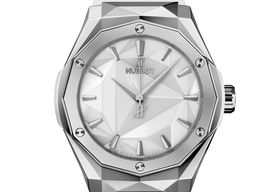 Hublot Classic Fusion 550.NS.2200.RW.ORL20 (2025) - Wit wijzerplaat 40mm Titanium