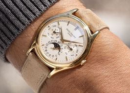 Patek Philippe Perpetual Calendar 3940J (1987) - 37mm Geelgoud