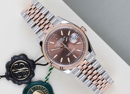 Rolex Datejust 36 126231 (2024) - Bruin wijzerplaat 36mm Goud/Staal