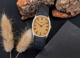 Patek Philippe Golden Ellipse 3546 (1975) - 27 mm Yellow Gold case