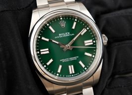 Rolex Oyster Perpetual 41 124300 (2021) - Groen wijzerplaat 41mm Staal