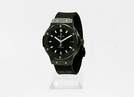 Hublot Classic Fusion 565.CM.1470.RX (2025) - Black dial 38 mm Ceramic case