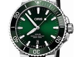 Oris Aquis Date 01 733 7730 4157-07 5 24 10EB (2023) - Green dial 44 mm Steel case
