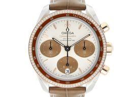 Omega Speedmaster 324.28.38.50.02.002 (2021) - Beige wijzerplaat 38mm Staal