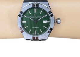 Maurice Lacroix Aikon AI6008-SS002-630-1 (2024) - Green dial 42 mm Steel case