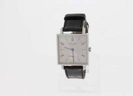 NOMOS Tetra Neomatik 423 -