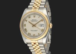 Rolex Datejust 36 116233 (2010) - Wit wijzerplaat 36mm Goud/Staal