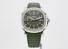 Patek Philippe Aquanaut 5267/200A-001 (2023) - Groen wijzerplaat 39mm Staal