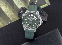 Omega Seamaster Diver 300 M 210.30.42.20.10.001 (Onbekend (willekeurig serienummer)) - Groen wijzerplaat 42mm Staal
