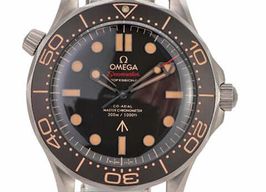 Omega Seamaster Diver 300 M 210.90.42.20.01.001 (2021) - Brown dial 42 mm Titanium case